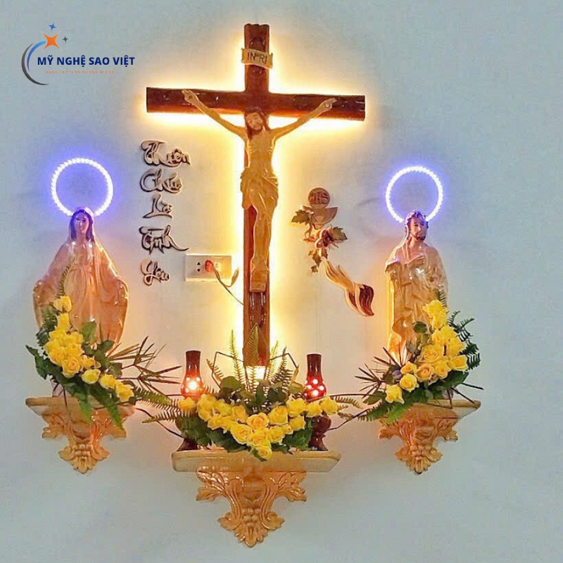 Bàn thờ Chúa phòng khách