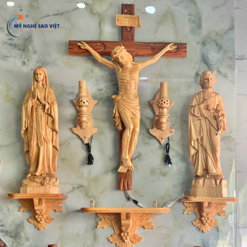 Bàn thờ Công giáo TPHCM