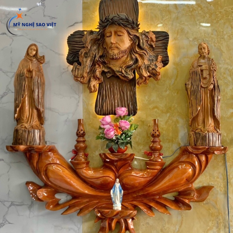 Bàn thờ Công giáo TPHCM