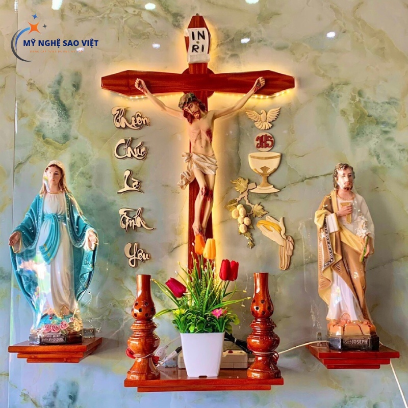 Bàn thờ Công giáo TPHCM