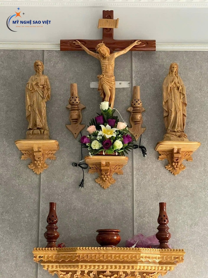 Bàn thờ gia tiên của người công giáo