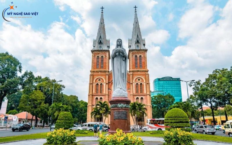 Nhà Thờ Chính Tòa Đức Bà Sài Gòn